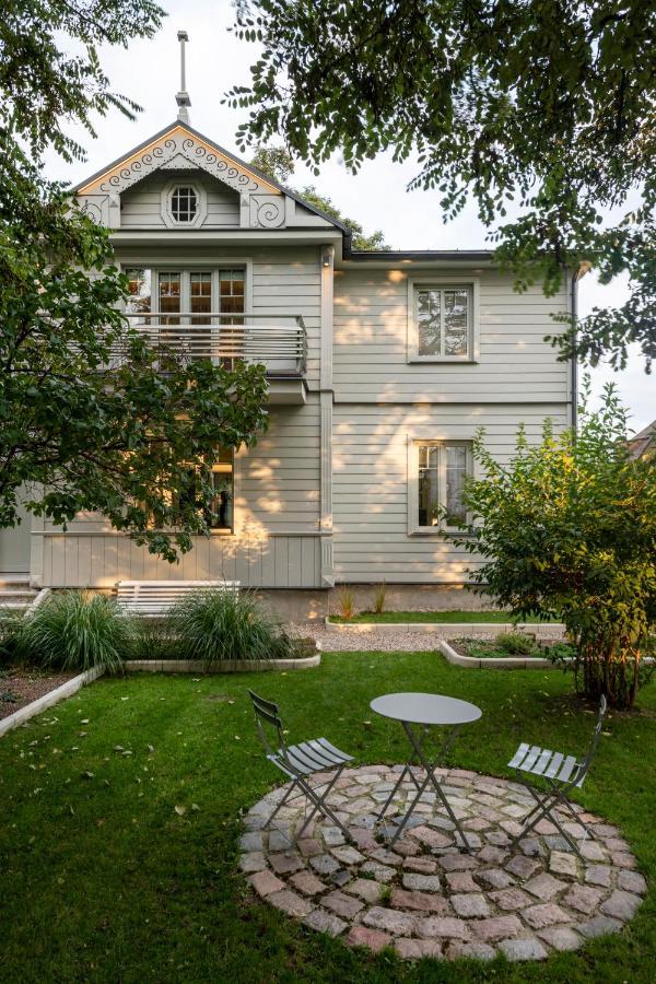 Suite With Private Bathroom At Three Bedroom Interwar Villa Grabyte With Daily Spaces To Share By Pine Forest On The Bank Of The River- 8Min By Car From Old Town Каунас Экстерьер фото