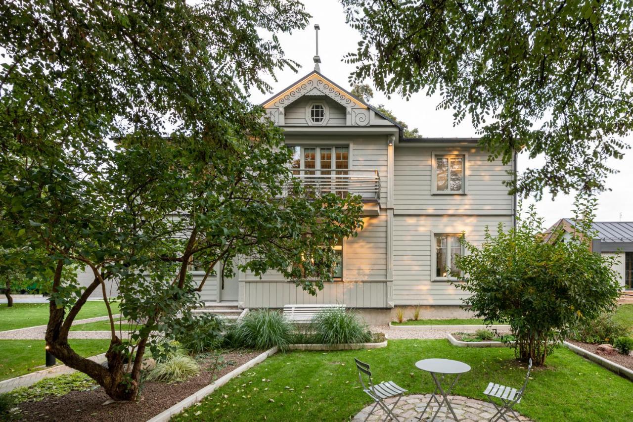 Suite With Private Bathroom At Three Bedroom Interwar Villa Grabyte With Daily Spaces To Share By Pine Forest On The Bank Of The River- 8Min By Car From Old Town Каунас Экстерьер фото