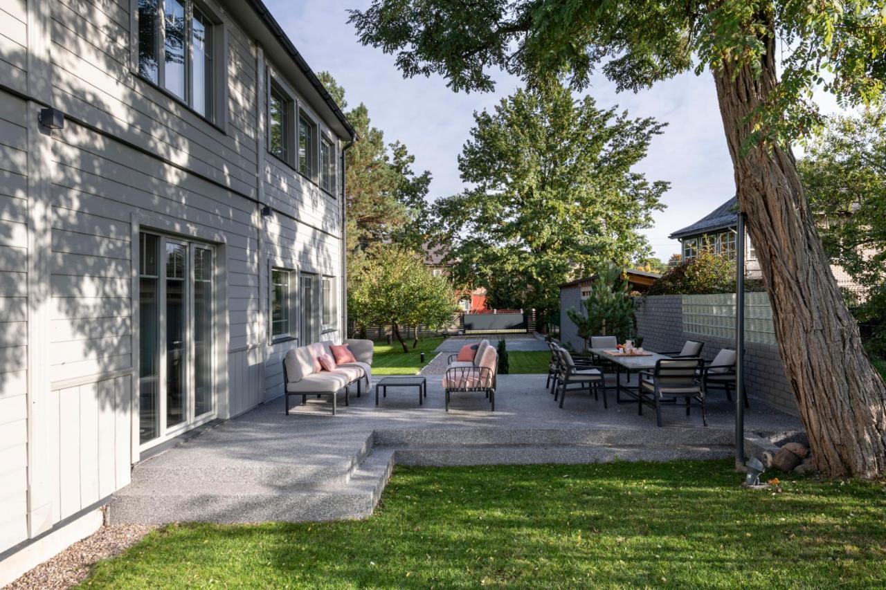 Suite With Private Bathroom At Three Bedroom Interwar Villa Grabyte With Daily Spaces To Share By Pine Forest On The Bank Of The River- 8Min By Car From Old Town Каунас Экстерьер фото