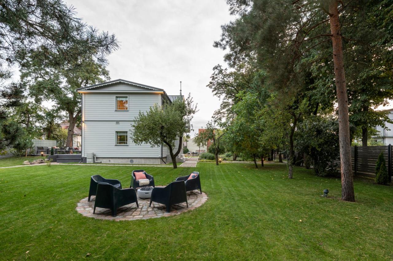 Suite With Private Bathroom At Three Bedroom Interwar Villa Grabyte With Daily Spaces To Share By Pine Forest On The Bank Of The River- 8Min By Car From Old Town Каунас Экстерьер фото