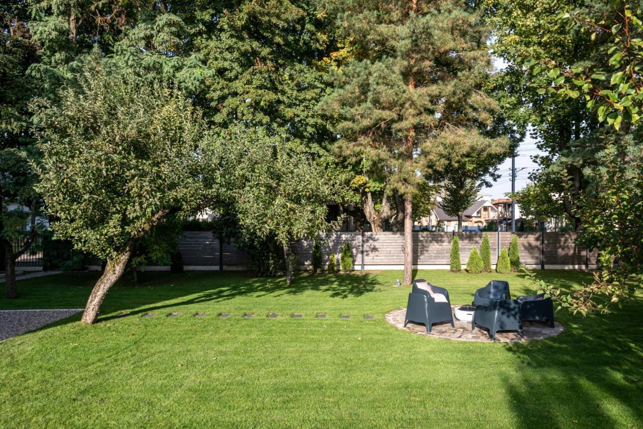 Suite With Private Bathroom At Three Bedroom Interwar Villa Grabyte With Daily Spaces To Share By Pine Forest On The Bank Of The River- 8Min By Car From Old Town Каунас Экстерьер фото