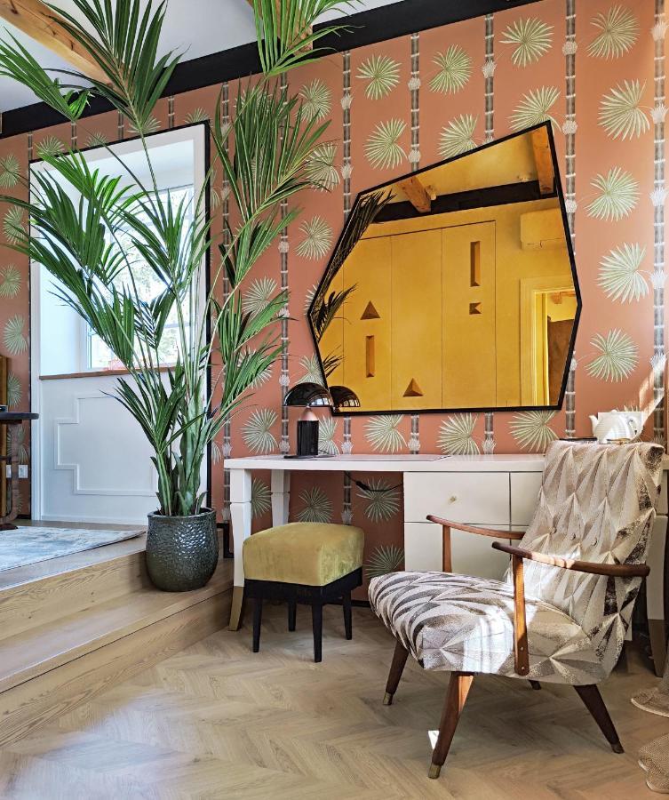 Suite With Private Bathroom At Three Bedroom Interwar Villa Grabyte With Daily Spaces To Share By Pine Forest On The Bank Of The River- 8Min By Car From Old Town Каунас Экстерьер фото