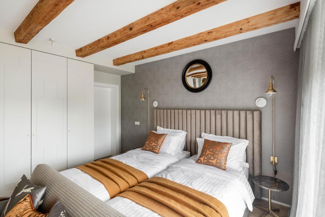 Suite With Private Bathroom At Three Bedroom Interwar Villa Grabyte With Daily Spaces To Share By Pine Forest On The Bank Of The River- 8Min By Car From Old Town Каунас Экстерьер фото